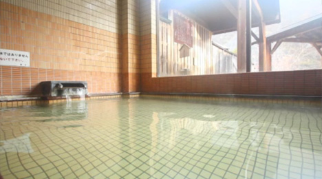 Large communal bath (Tsugamine-no-Yu.)